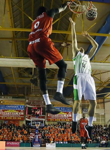 El Montakit Fuenlabrada culmina la remontada ante el Divina Seguros Joventut (83-78)