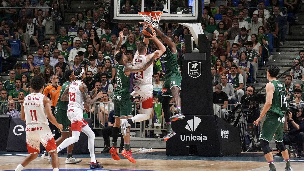 El Unicaja se escapa en el último cuarto, 87-79 [1-0]