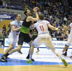 Joventut rompe el partido en el primer cuarto (74-91)