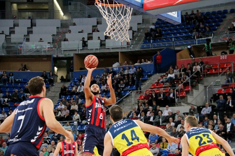 Victoria contundente del Baskonia basada en una gran segunda mitad (95-77)