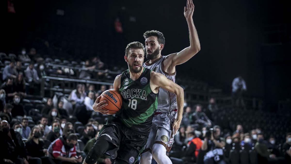 Las pérdidas condenan al equipo a jugar el tercer partido (85-66)