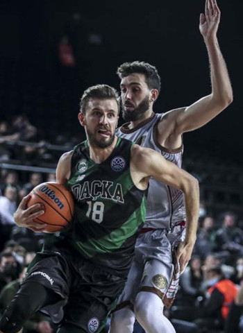 Las pérdidas condenan al equipo a jugar el tercer partido (85-66)