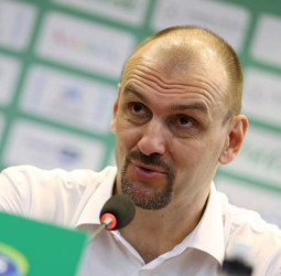 Zan Tabak: “Vamos a intentar dar nuestra mejor versión en Barcelona”
