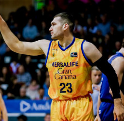El Real Betis sopesa la vuelta de Beqa Burjanadze