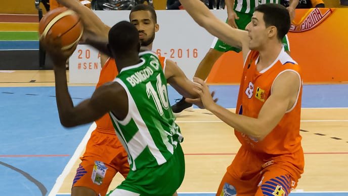 Derrota bética contra Leyma Coruña en el Trofeo Teresa Herrera (76-69)