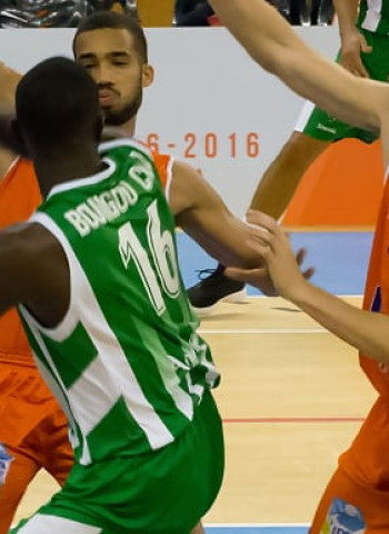 Derrota bética contra Leyma Coruña en el Trofeo Teresa Herrera (76-69)