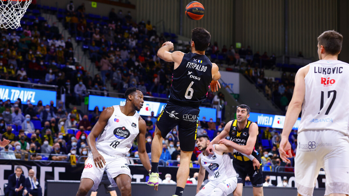 Un gran tercer cuarto del Lenovo Tenerife acaba con el Río Breogán (96-78)