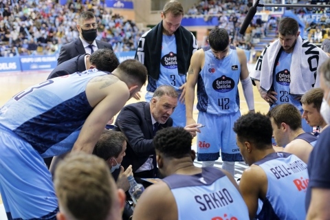 Veljko Mrsic en la previa al Bitci Baskonia - Río Breogán
