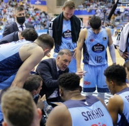 Veljko Mrsic en la previa al Bitci Baskonia - Río Breogán