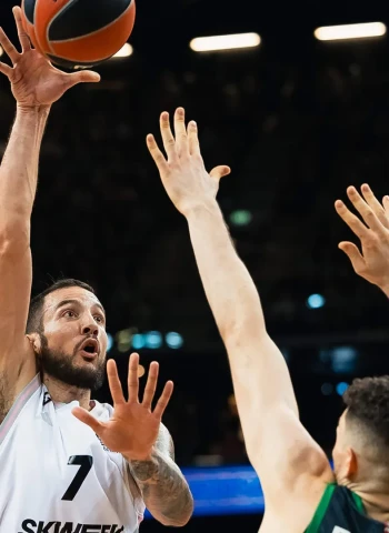 ASVEL remonta una desventaja para vencer a Zalgiris y conseguir su primera victoria, 88-91