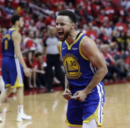 Curry da un paso al frente y clasifica a los Warriors (118-113) [4-2]