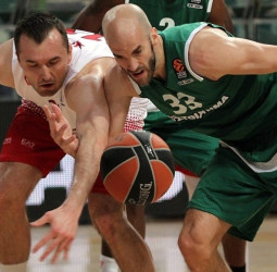 El Panathinaikos, sin problemas ante el Armani Milán (74-61)