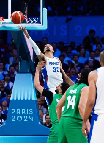 Francia olvida su pretemporada para vencer a Brasil, 78-66