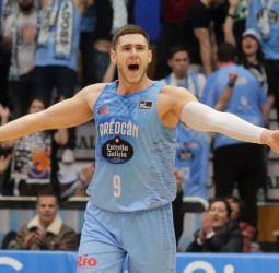 Stefan Momirov no seguirá en el Río Breogán