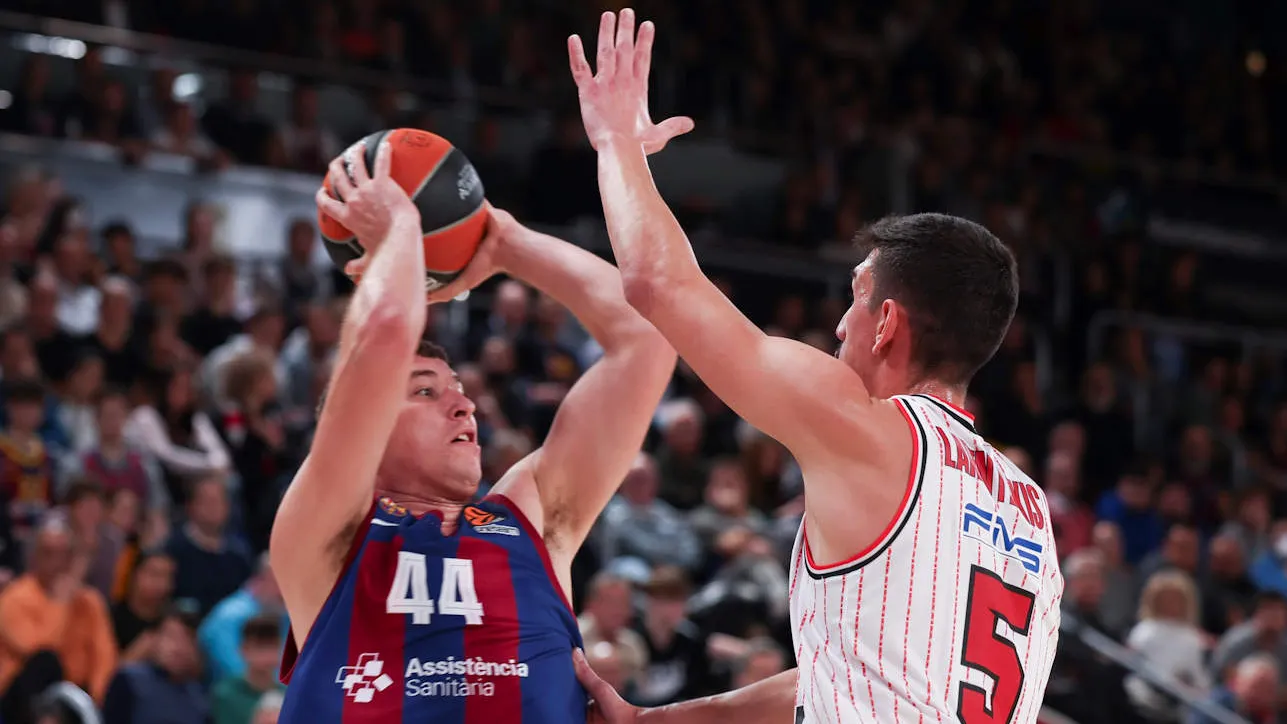 El Barça más coral derrota a Olympiacos en otro emocionante final (86-78)