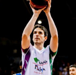 El Unicaja aplaza las negociaciones de renovación de Suárez y Díaz