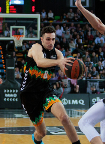 Los tiros del Surne Bilbao Basket le permiten un parón tranquilo (90-73)
