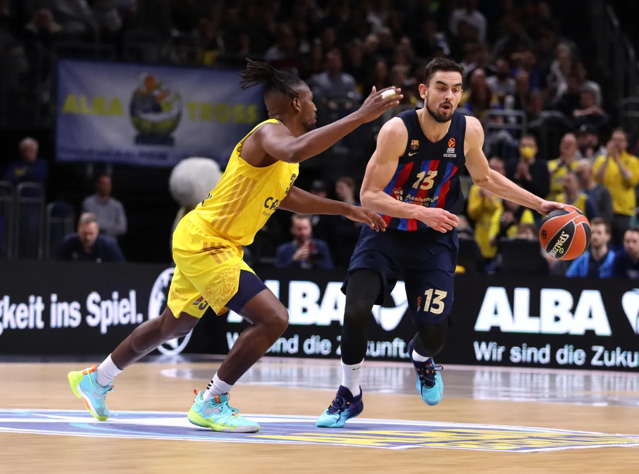 Triunfo del Barcelona en el último suspiro (86-88)