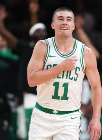 Brown y Pritchard lideran el camino de los Celtics, 119-108