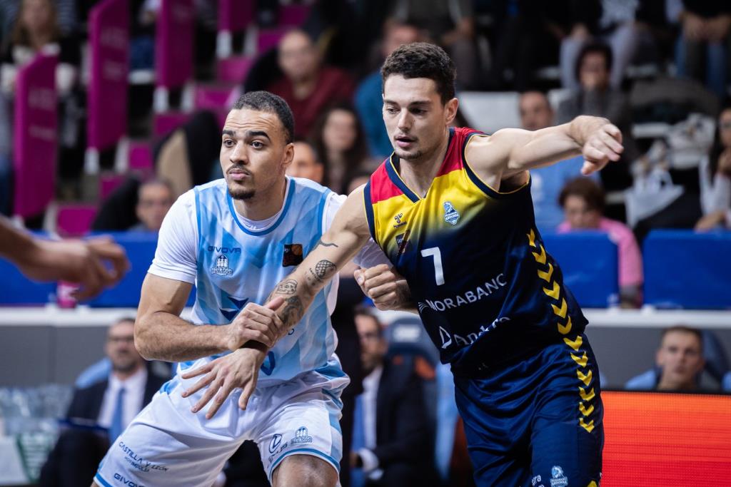 Guuk Gipuzkoa deja sin invictos a la Liga del multiliderato