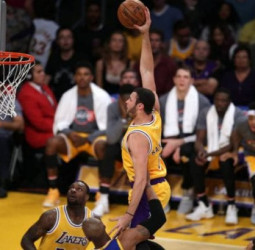 ¿Qué ha pasado en la NBA? Los Lakers se gustan ante GSW, NY mejora y Booker lidera