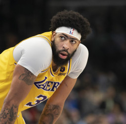 Los Kings quieren negociar con los Lakers por el traspaso de Anthony Davis