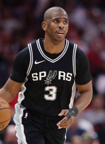 Chris Paul, en el radar de Milwaukee como posible fichaje de urgencia