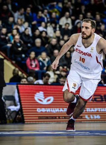 España también cumple el objetivo en Minsk (82-84)