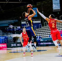 Morabanc Andorra supera con solvencia al UCAM Murcia (84-66)