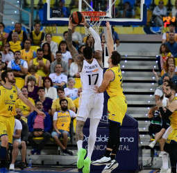 El Real Madrid resuelve por la vía rápida, 71-73 [2-0]
