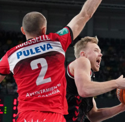 Pantzar y De Ridder encauzan la permanencia del Surne Bilbao Basket (91-88)
