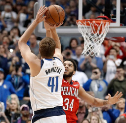 Dirk Nowitzki supera a Wilt Chamberlain y ya es el sexto máximo anotador de la NBA