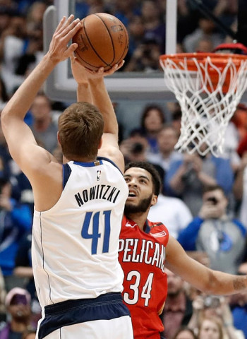 Dirk Nowitzki supera a Wilt Chamberlain y ya es el sexto máximo anotador de la NBA