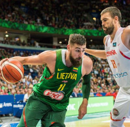 España cierra su preparación en Vilnius a lo grande (78-79)