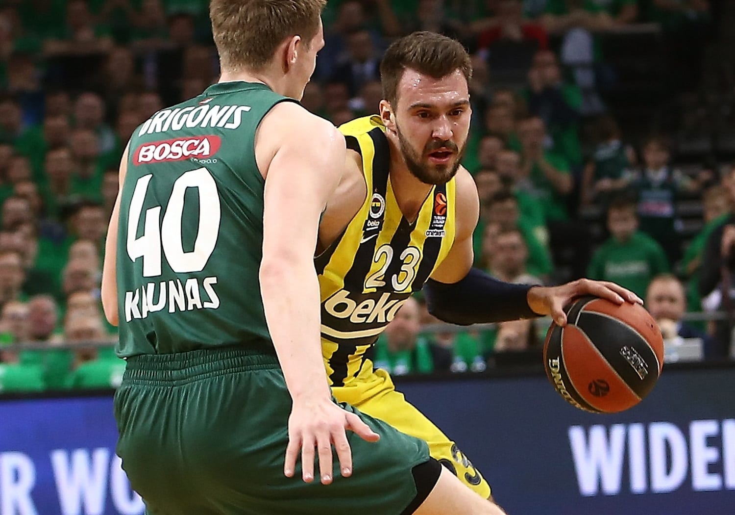 Fenerbahce asalta el Zalgirio (57-66) y se adelanta en la serie de nuevo [2-1]