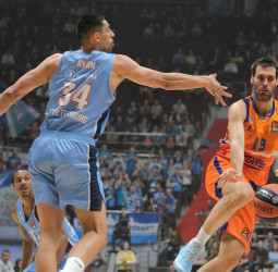 El Valencia sigue sumando victorias y entra en la zona de playoffs (81-86)