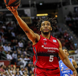 El Tecnyconta Zaragoza se abona al sufrimiento para ganar (89-81)