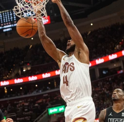 La noche NBA: Los Jazz ganan por uno a los Spurs, y los Cavaliers se mantienen invictos