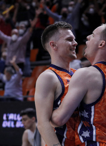 Valencia reencuentra su intensidad y arrolla al mermado Real Madrid (85-67)