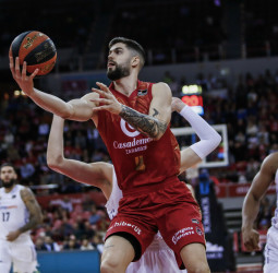 El Zaragoza se estrena a lo grande venciendo al Real Madrid (94-89)