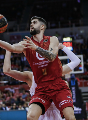 El Zaragoza se estrena a lo grande venciendo al Real Madrid (94-89)