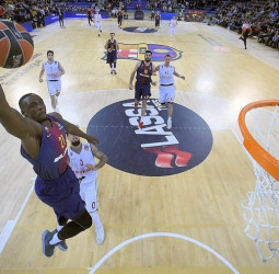 Sanders marca la diferencia frente al Brose Baskets (81-66)