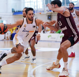 El Real Madrid se crece en el reencuentro con Pablo Laso (85-65)