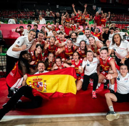 La Selección Española asegura la séptima medalla y luchará por el oro tras un gran triunfo en semifinales (47-85)