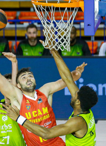 UCAM Murcia se estrena en 2021 con un triunfo vital (70-82)