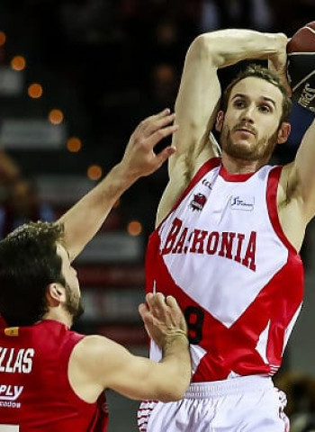 Tecnyconta Zaragoza derrocha orgullo ante la adversidad (74-98)