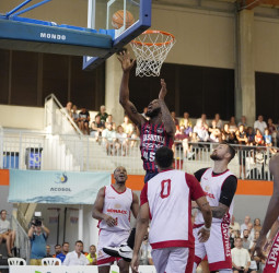 Triunfo para Baskonia ante AS Mónaco en el torneo Costa del Sol (82-73)