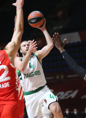 El Zalgiris se mantiene invicto a costa del Estrella Roja (69-75)