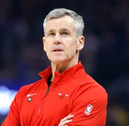 Billy Donovan seguirá al frente de los Bulls tras extender su contrato