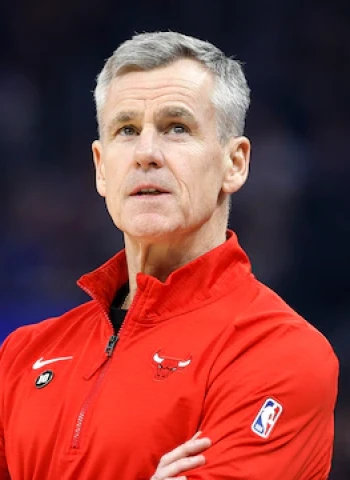 Billy Donovan seguirá al frente de los Bulls tras extender su contrato